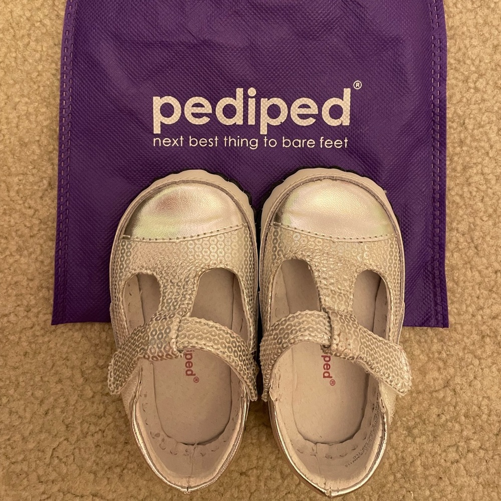 SOLD New Pediped Originals Ruby Crib Shoe, size 4